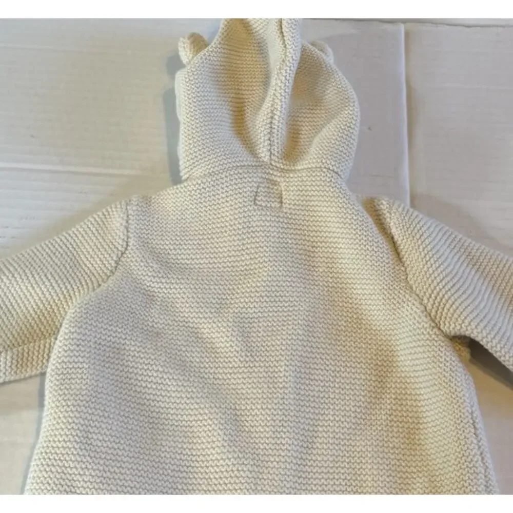 Baby Gap Size 6-12 mo Ivory Bear Knit Hooded Cardigan Sweater